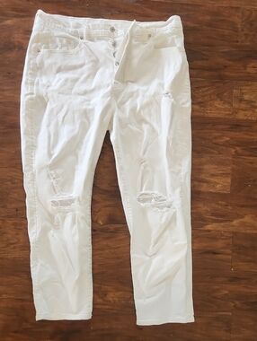 Old Navy White High-Rise Distressed Womens Jeans